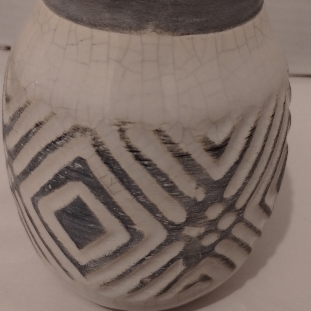Small Vase - Picture 5 of 8